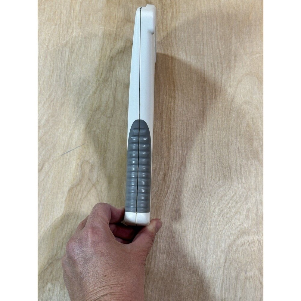 The Pampered Chef Jar Opener #2677 Hand Held Or Under Counter White 8.25” - Picture 3 of 3